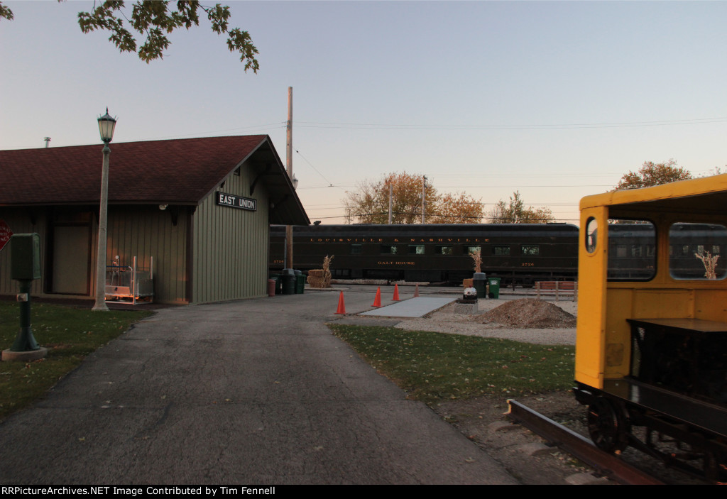 Louisville & Nashville #2726 at the Depot